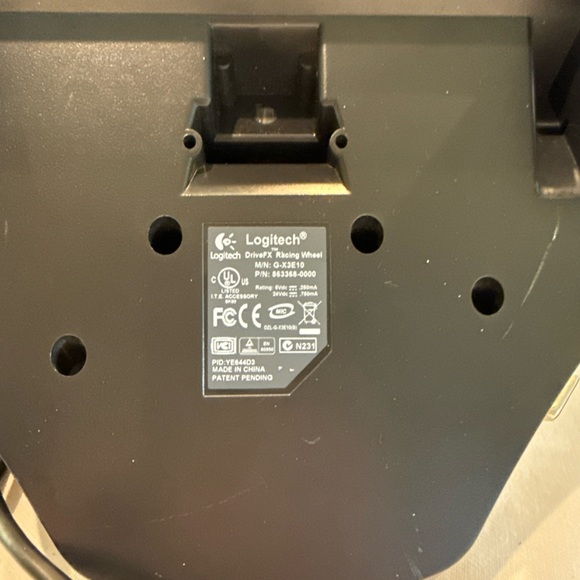 Logitech DriveFX Racing Wheel & Pedals XBOX 360 Axial Feedback - Picture 6 of 8